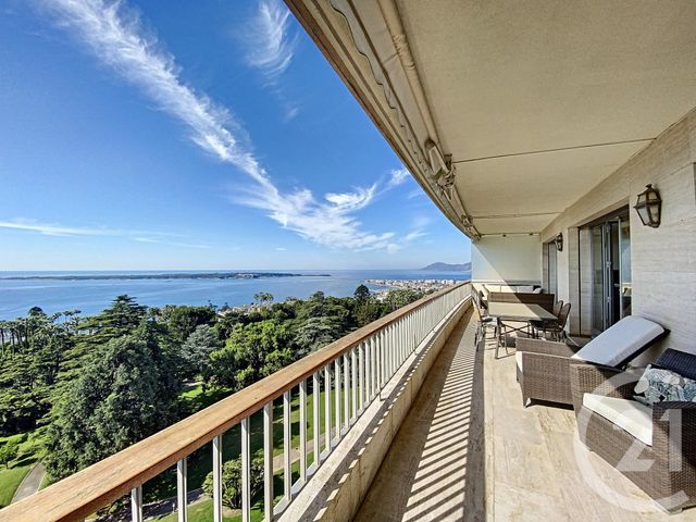 Afficher la photo en grand Appartement F4 à vendre - 4 pièces - 115.0 m2 - CANNES - 06 - PROVENCE-ALPES-COTE-D-AZUR - Century 21 Adhère Transactions