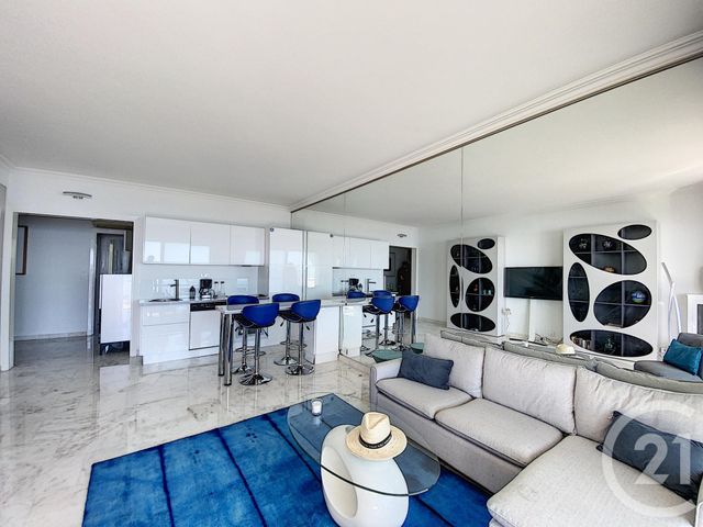 Afficher la photo en grand Appartement F3 à vendre - 3 pièces - 70.0 m2 - CANNES - 06 - PROVENCE-ALPES-COTE-D-AZUR - Century 21 Adhère Transactions