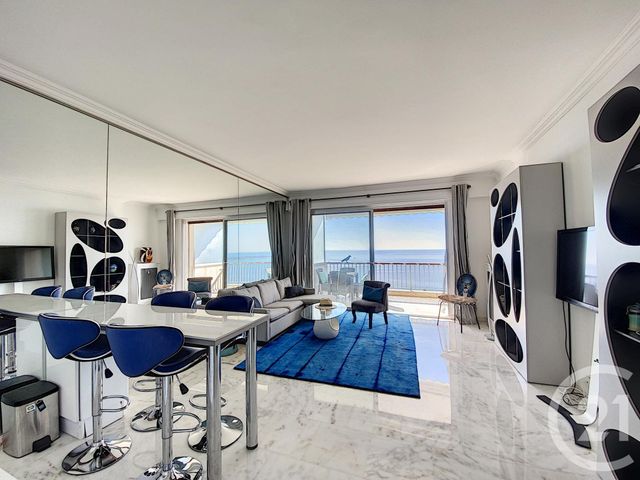 Afficher la photo en grand Appartement F3 à vendre - 3 pièces - 70.0 m2 - CANNES - 06 - PROVENCE-ALPES-COTE-D-AZUR - Century 21 Adhère Transactions