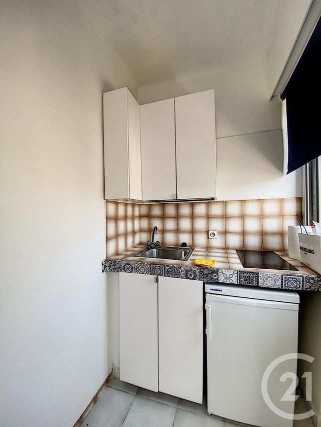 Afficher la photo en grand Appartement F1 à louer - 1 pièce - 29.0 m2 - CANNES - 06 - PROVENCE-ALPES-COTE-D-AZUR - Century 21 Adhère Transactions