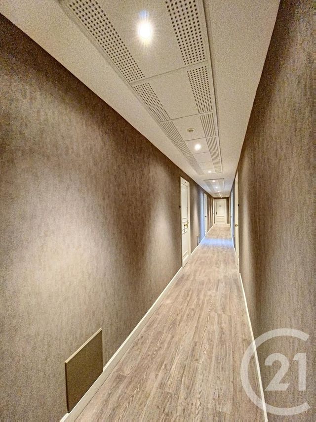 Afficher la photo en grand Appartement F1 à louer - 1 pièce - 29.0 m2 - CANNES - 06 - PROVENCE-ALPES-COTE-D-AZUR - Century 21 Adhère Transactions