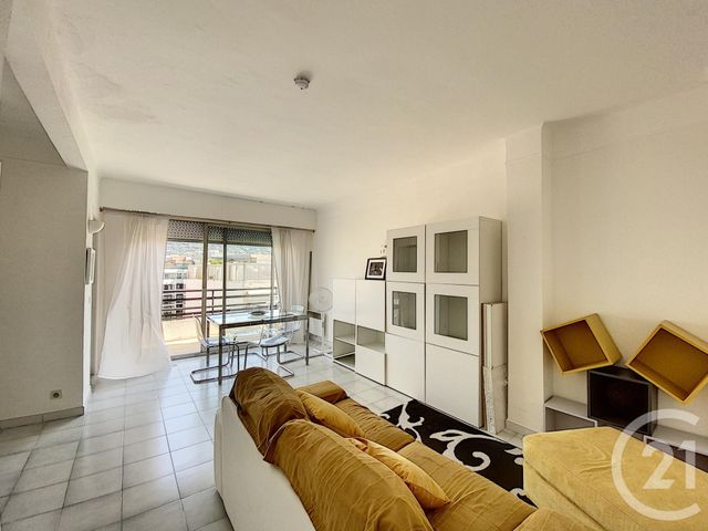 Afficher la photo en grand Appartement F1 à louer - 1 pièce - 29.0 m2 - CANNES - 06 - PROVENCE-ALPES-COTE-D-AZUR - Century 21 Adhère Transactions