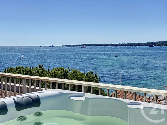 Afficher la photo en grand Appartement F4 à vendre - 4 pièces - 125.0 m2 - CANNES - 06 - PROVENCE-ALPES-COTE-D-AZUR - Century 21 Adhère Transactions