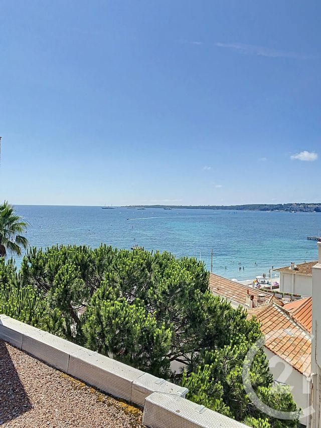 Afficher la photo en grand Appartement F4 à vendre - 4 pièces - 125.0 m2 - CANNES - 06 - PROVENCE-ALPES-COTE-D-AZUR - Century 21 Adhère Transactions