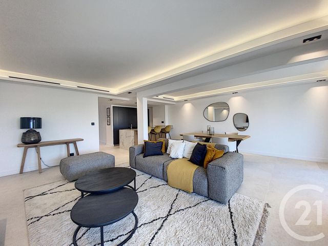 Afficher la photo en grand Appartement F4 à vendre - 4 pièces - 125.0 m2 - CANNES - 06 - PROVENCE-ALPES-COTE-D-AZUR - Century 21 Adhère Transactions