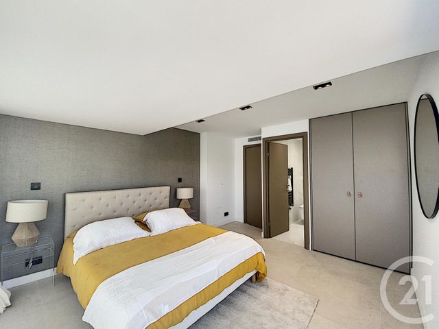Afficher la photo en grand Appartement F4 à vendre - 4 pièces - 125.0 m2 - CANNES - 06 - PROVENCE-ALPES-COTE-D-AZUR - Century 21 Adhère Transactions