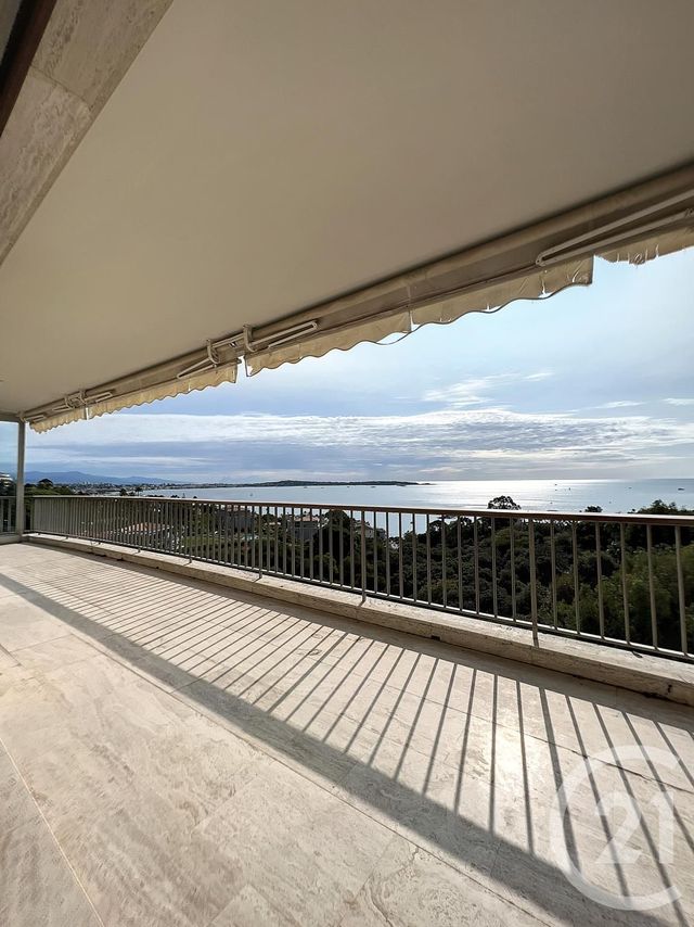 Appartement F3 à vendre - 3 pièces - 93.14 m2 - CANNES - 06 - PROVENCE-ALPES-COTE-D-AZUR - Century 21 Adhère Transactions