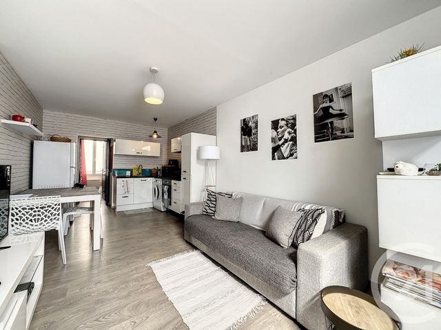 Appartement F2 à louer - 2 pièces - 40.0 m2 - CANNES - 06 - PROVENCE-ALPES-COTE-D-AZUR - Century 21 Adhère Transactions