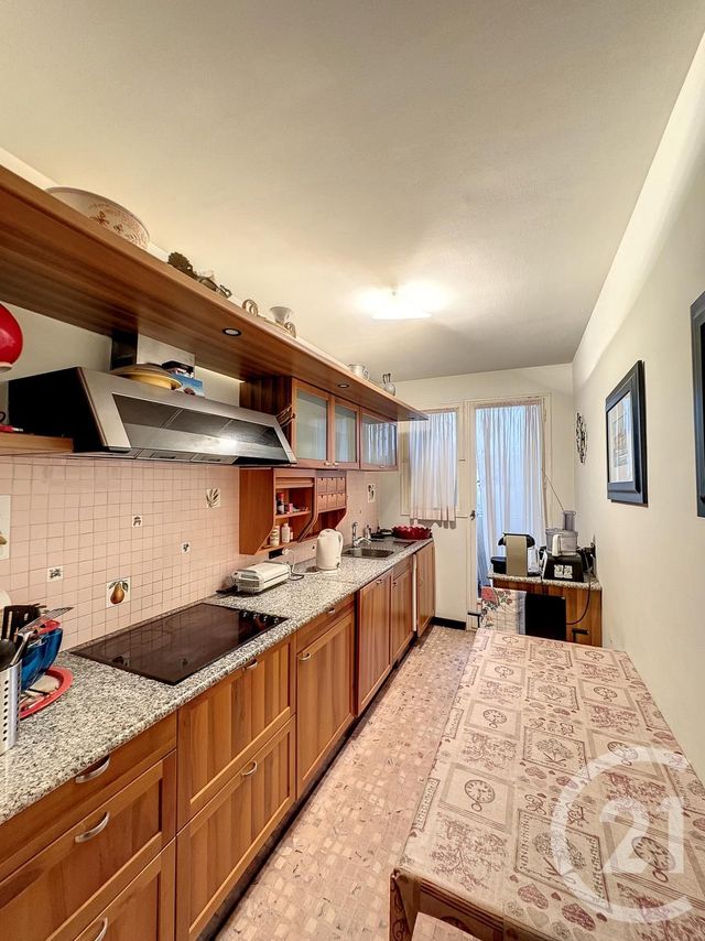 Afficher la photo en grand Appartement F2 à vendre - 2 pièces - 70.06 m2 - CANNES - 06 - PROVENCE-ALPES-COTE-D-AZUR - Century 21 Adhère Transactions