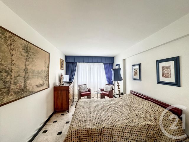Afficher la photo en grand Appartement F2 à vendre - 2 pièces - 70.06 m2 - CANNES - 06 - PROVENCE-ALPES-COTE-D-AZUR - Century 21 Adhère Transactions