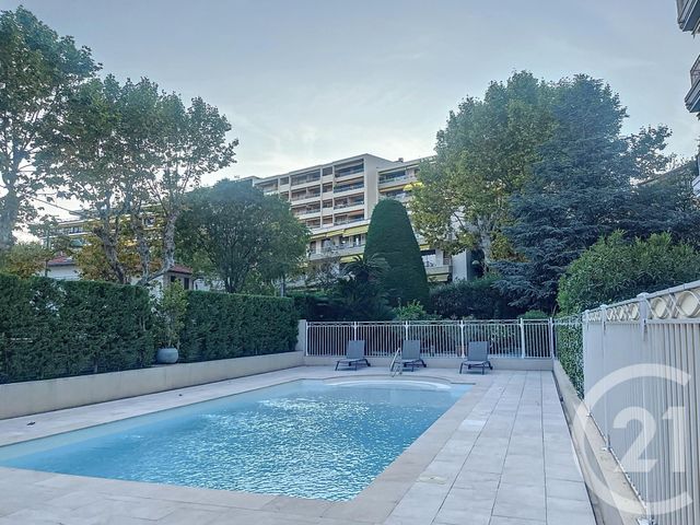 Appartement F2 à louer - 2 pièces - 51.48 m2 - LE CANNET - 06 - PROVENCE-ALPES-COTE-D-AZUR - Century 21 Adhère Transactions
