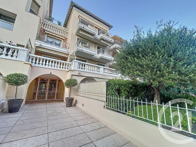 Appartement F2 à louer - 2 pièces - 51.48 m2 - LE CANNET - 06 - PROVENCE-ALPES-COTE-D-AZUR - Century 21 Adhère Transactions