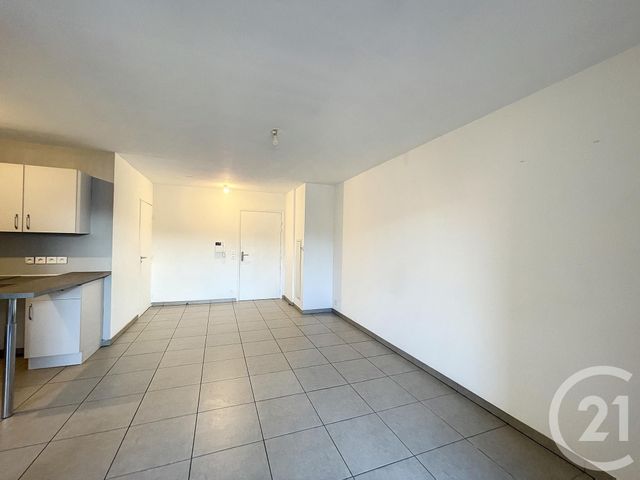 Appartement F2 à louer - 2 pièces - 42.65 m2 - VALLAURIS - 06 - PROVENCE-ALPES-COTE-D-AZUR - Century 21 Adhère Transactions