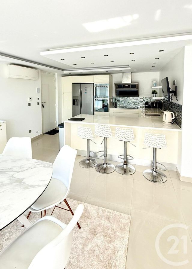 Appartement F5 à vendre - 5 pièces - 118.0 m2 - CANNES - 06 - PROVENCE-ALPES-COTE-D-AZUR - Century 21 Adhère Transactions