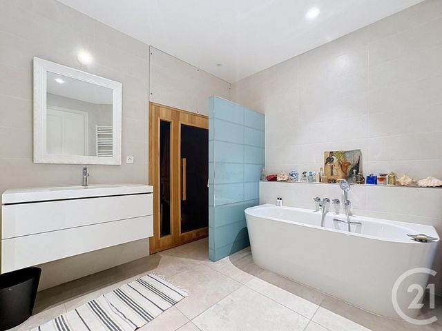 Appartement F5 à vendre - 5 pièces - 147.0 m2 - CANNES - 06 - PROVENCE-ALPES-COTE-D-AZUR - Century 21 Adhère Transactions