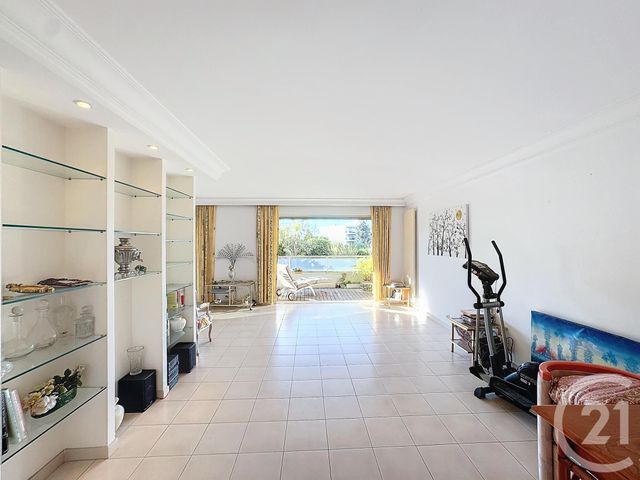 Appartement F3 à vendre - 3 pièces - 78.36 m2 - CANNES - 06 - PROVENCE-ALPES-COTE-D-AZUR - Century 21 Adhère Transactions
