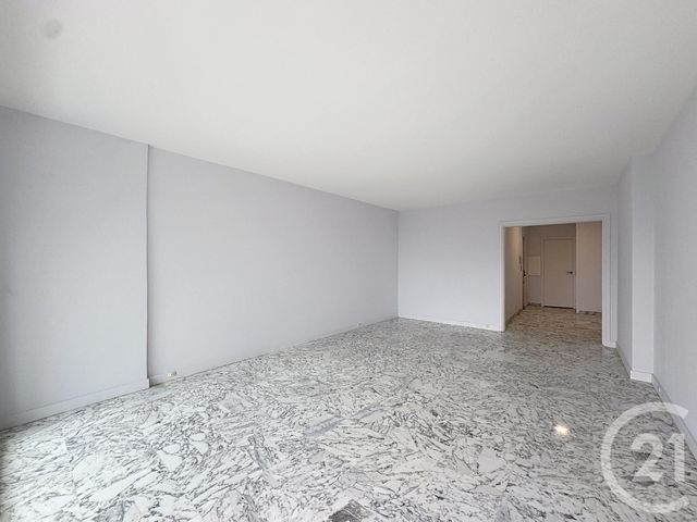 Afficher la photo en grand Appartement F2 à vendre - 2 pièces - 68.54 m2 - CANNES - 06 - PROVENCE-ALPES-COTE-D-AZUR - Century 21 Adhère Transactions