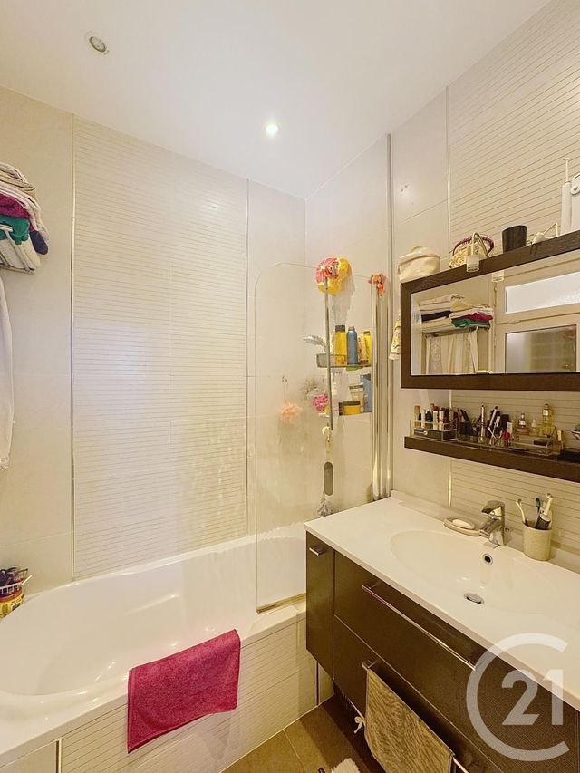 Appartement F3 à vendre - 3 pièces - 75.0 m2 - CANNES - 06 - PROVENCE-ALPES-COTE-D-AZUR - Century 21 Adhère Transactions