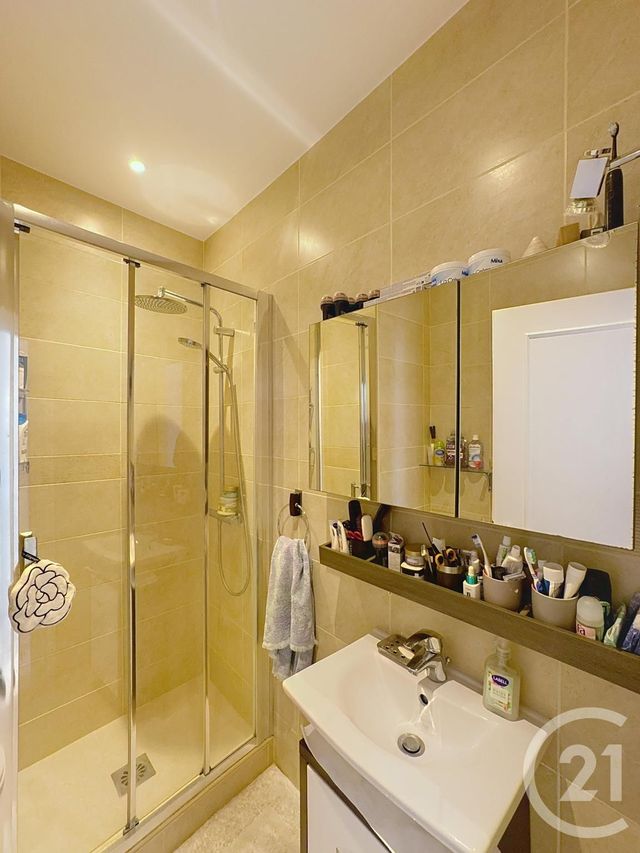 Appartement F3 à vendre - 3 pièces - 75.0 m2 - CANNES - 06 - PROVENCE-ALPES-COTE-D-AZUR - Century 21 Adhère Transactions