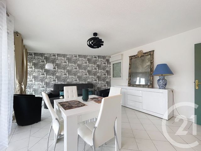 Appartement F3 à louer - 3 pièces - 60.0 m2 - LE CANNET - 06 - PROVENCE-ALPES-COTE-D-AZUR - Century 21 Adhère Transactions