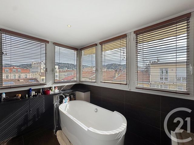 Afficher la photo en grand Appartement F4 à vendre - 4 pièces - 98.67 m2 - CANNES - 06 - PROVENCE-ALPES-COTE-D-AZUR - Century 21 Adhère Transactions