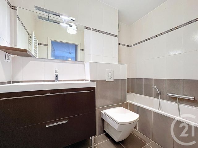 Appartement F3 à vendre - 3 pièces - 74.0 m2 - CANNES - 06 - PROVENCE-ALPES-COTE-D-AZUR - Century 21 Adhère Transactions