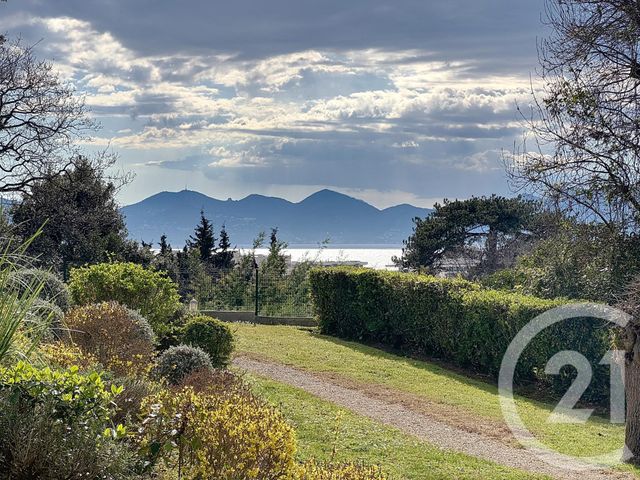 Appartement F3 à vendre - 3 pièces - 74.0 m2 - CANNES - 06 - PROVENCE-ALPES-COTE-D-AZUR - Century 21 Adhère Transactions