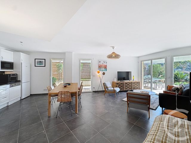 Appartement F3 à vendre - 3 pièces - 74.0 m2 - CANNES - 06 - PROVENCE-ALPES-COTE-D-AZUR - Century 21 Adhère Transactions