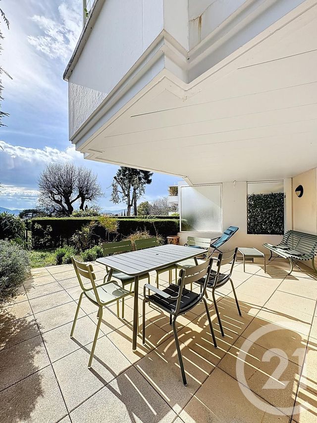 Appartement F3 à vendre - 3 pièces - 74.0 m2 - CANNES - 06 - PROVENCE-ALPES-COTE-D-AZUR - Century 21 Adhère Transactions