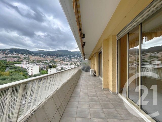 Appartement F4 à louer - 4 pièces - 77.44 m2 - GRASSE - 06 - PROVENCE-ALPES-COTE-D-AZUR - Century 21 Adhère Transactions