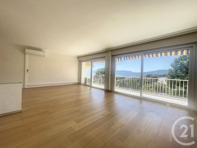 Appartement F3 à vendre - 3 pièces - 97.17 m2 - CANNES - 06 - PROVENCE-ALPES-COTE-D-AZUR - Century 21 Adhère Transactions