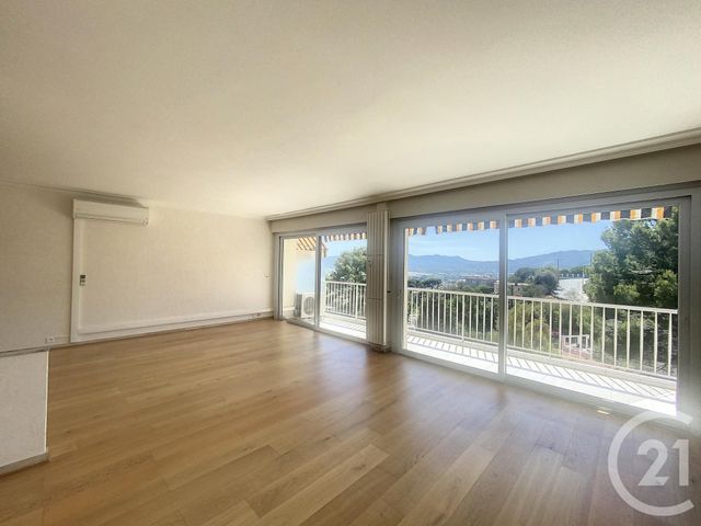 Appartement F3 à vendre - 3 pièces - 97.17 m2 - CANNES - 06 - PROVENCE-ALPES-COTE-D-AZUR - Century 21 Adhère Transactions