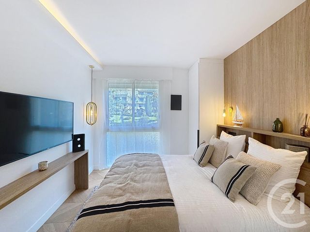 Appartement F3 à vendre - 3 pièces - 54.21 m2 - CANNES - 06 - PROVENCE-ALPES-COTE-D-AZUR - Century 21 Adhère Transactions