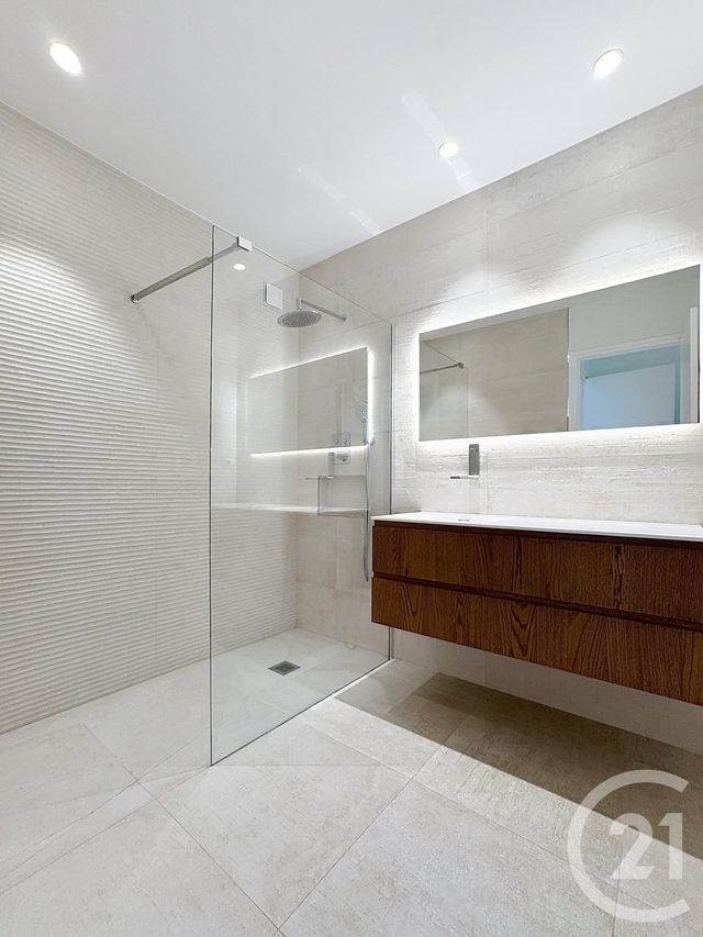 Appartement F3 à vendre - 3 pièces - 85.03 m2 - CANNES - 06 - PROVENCE-ALPES-COTE-D-AZUR - Century 21 Adhère Transactions