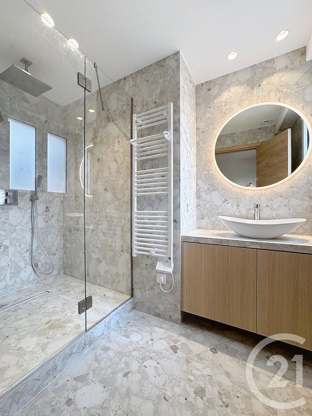 Appartement F3 à vendre - 3 pièces - 82.19 m2 - CANNES - 06 - PROVENCE-ALPES-COTE-D-AZUR - Century 21 Adhère Transactions