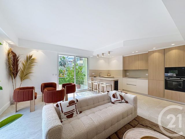 Appartement F3 à vendre - 3 pièces - 82.19 m2 - CANNES - 06 - PROVENCE-ALPES-COTE-D-AZUR - Century 21 Adhère Transactions