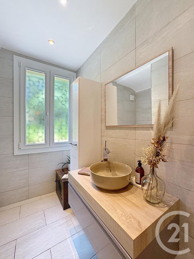 Appartement F3 à vendre - 3 pièces - 94.29 m2 - LE CANNET - 06 - PROVENCE-ALPES-COTE-D-AZUR - Century 21 Adhère Transactions