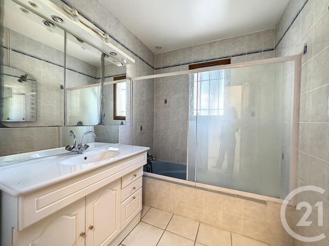 maison à louer - 5 pièces - 154.67 m2 - VALBONNE - 06 - PROVENCE-ALPES-COTE-D-AZUR - Century 21 Adhère Transactions