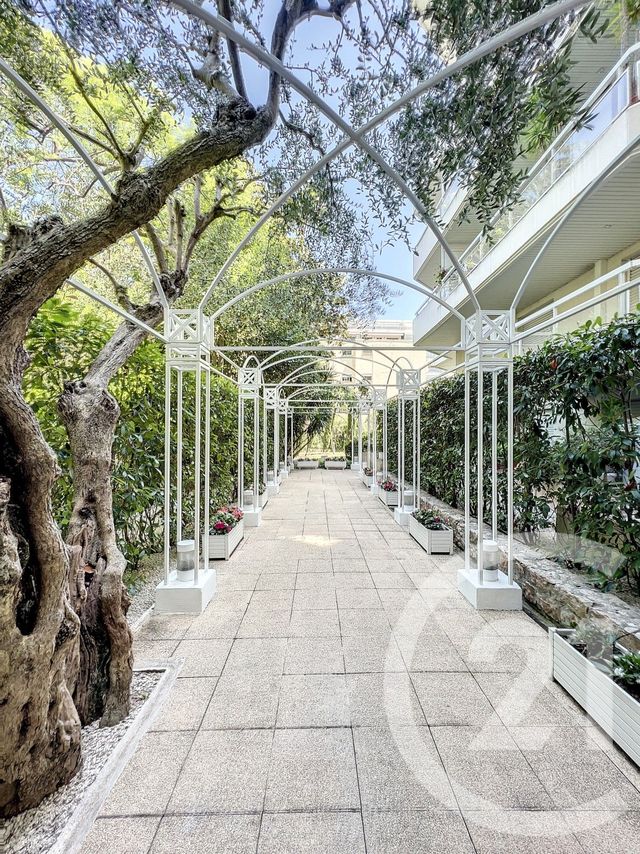 Appartement F3 à vendre - 3 pièces - 66.03 m2 - CANNES - 06 - PROVENCE-ALPES-COTE-D-AZUR - Century 21 Adhère Transactions