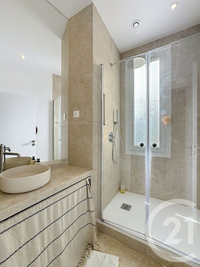 Appartement F3 à vendre - 3 pièces - 66.0 m2 - CANNES - 06 - PROVENCE-ALPES-COTE-D-AZUR - Century 21 Adhère Transactions