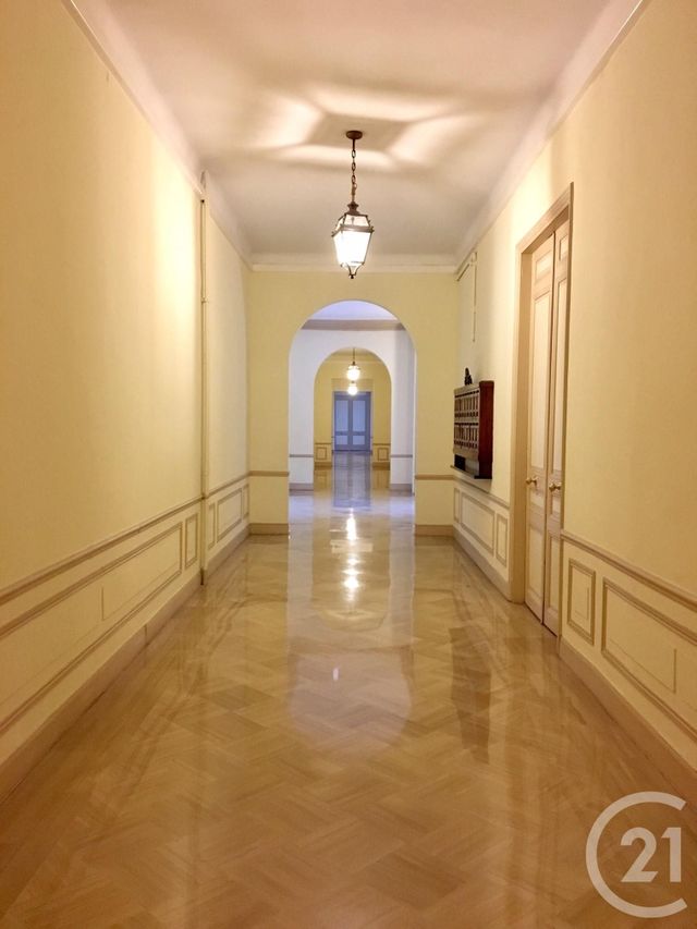 Afficher la photo en grand Appartement Duplex à vendre - 2 pièces - 55.0 m2 - CANNES - 06 - PROVENCE-ALPES-COTE-D-AZUR - Century 21 Adhère Transactions