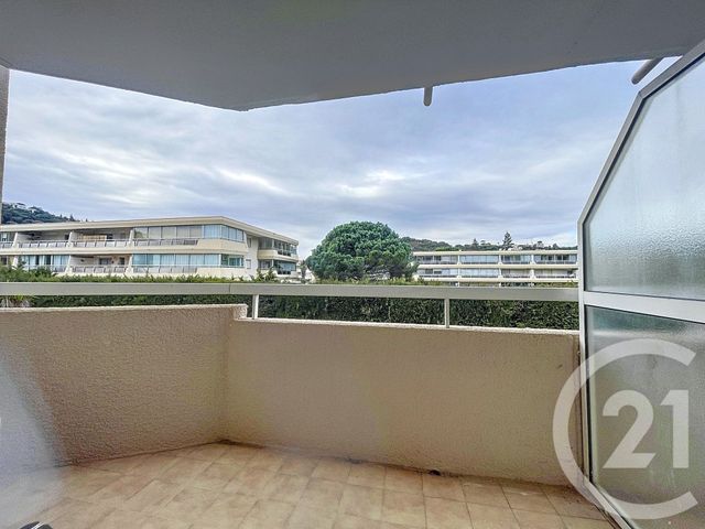 Afficher la photo en grand Appartement F3 à louer - 3 pièces - 40.64 m2 - MANDELIEU LA NAPOULE - 06 - PROVENCE-ALPES-COTE-D-AZUR - Century 21 Adhère Transactions