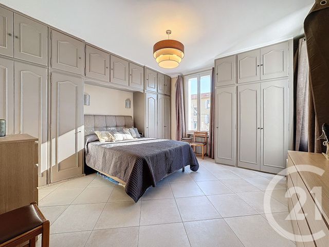 Afficher la photo en grand maison à vendre - 6 pièces - 230.0 m2 - CANNES - 06 - PROVENCE-ALPES-COTE-D-AZUR - Century 21 Adhère Transactions