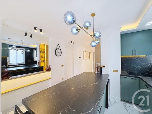 Afficher la photo en grand Appartement F3 à vendre - 3 pièces - 65.84 m2 - CANNES - 06 - PROVENCE-ALPES-COTE-D-AZUR - Century 21 Adhère Transactions