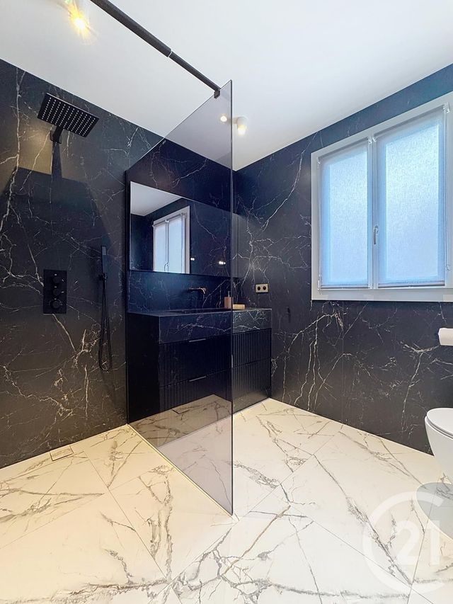 Afficher la photo en grand Appartement F3 à vendre - 3 pièces - 65.84 m2 - CANNES - 06 - PROVENCE-ALPES-COTE-D-AZUR - Century 21 Adhère Transactions