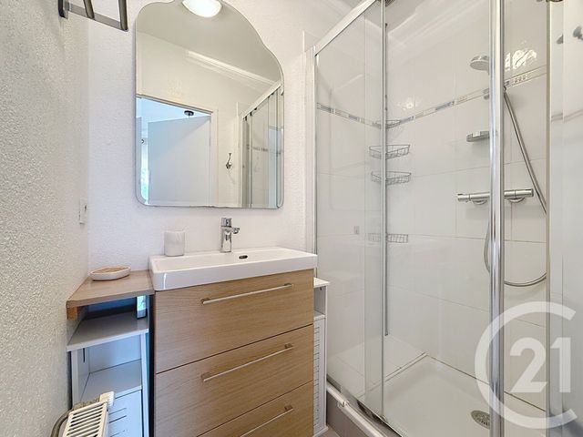 maison à louer - 4 pièces - 84.74 m2 - LA ROQUETTE SUR SIAGNE - 06 - PROVENCE-ALPES-COTE-D-AZUR - Century 21 Adhère Transactions