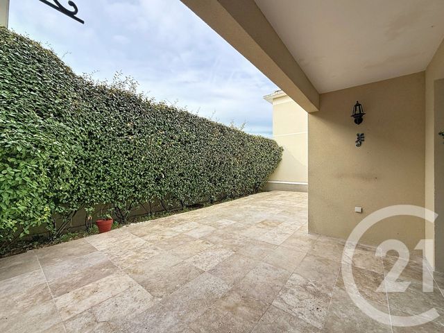 maison à louer - 4 pièces - 84.74 m2 - LA ROQUETTE SUR SIAGNE - 06 - PROVENCE-ALPES-COTE-D-AZUR - Century 21 Adhère Transactions