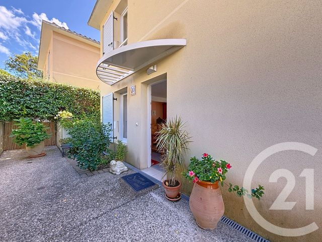 maison à louer - 4 pièces - 84.74 m2 - LA ROQUETTE SUR SIAGNE - 06 - PROVENCE-ALPES-COTE-D-AZUR - Century 21 Adhère Transactions