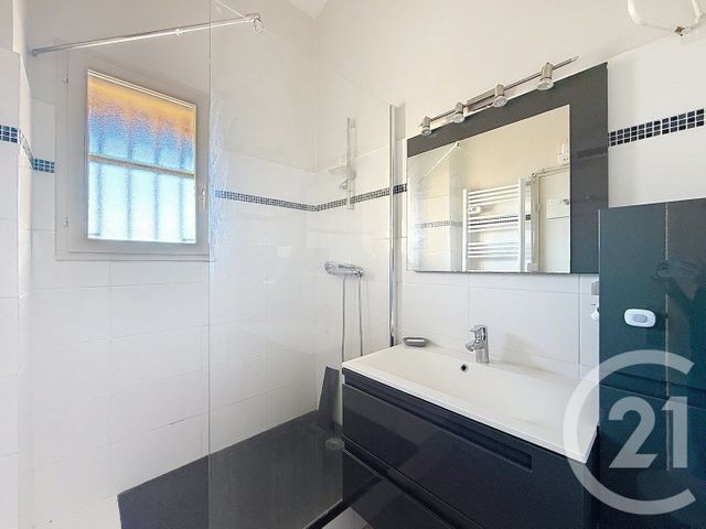 Appartement F2 à louer - 2 pièces - 32.42 m2 - COGOLIN - 83 - PROVENCE-ALPES-COTE-D-AZUR - Century 21 Adhère Transactions