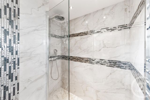 Appartement F3 à vendre - 3 pièces - 82.0 m2 - CANNES - 06 - PROVENCE-ALPES-COTE-D-AZUR - Century 21 Adhère Transactions